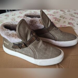 "Blowfish" Gold Sneakers